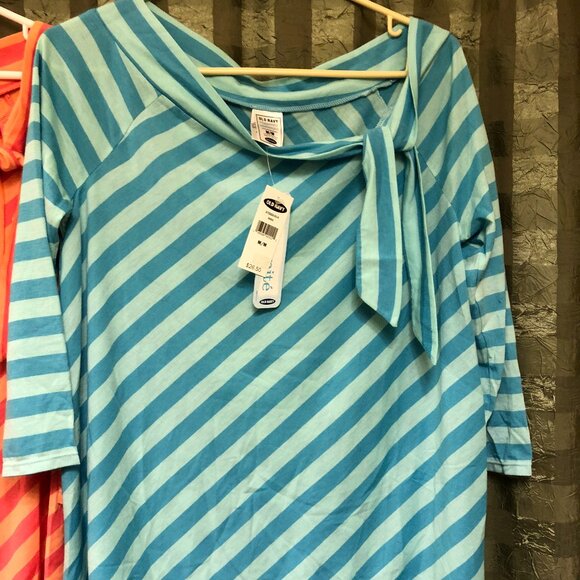 Old Navy Colorful Blue Maternity Tops 3/4 sleeves - MED - Picture 1 of 3